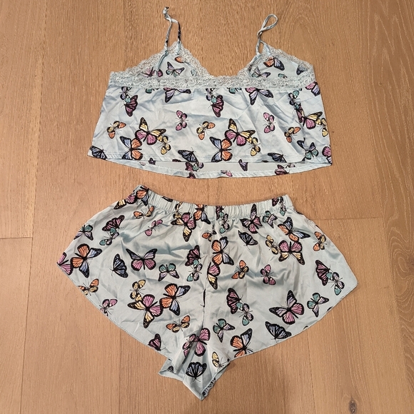 Butterfly Print Pajama Set - Picture 6 of 6